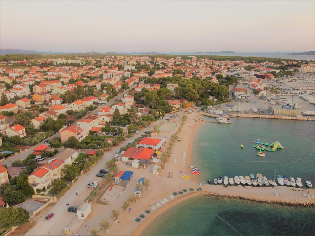 Apartments Basilea Biograd Na Moru Exteriör bild