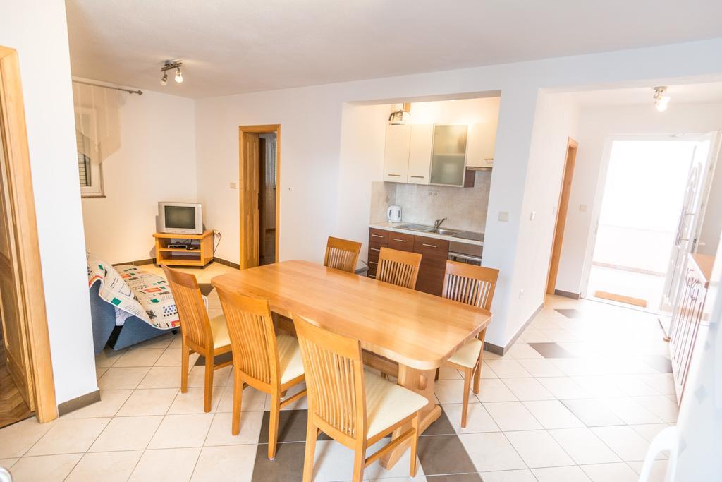 Apartments Basilea Biograd Na Moru Rum bild